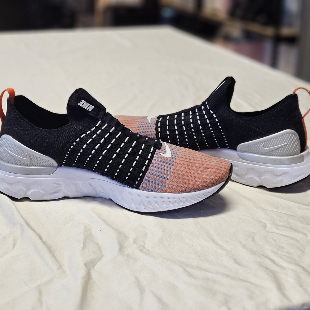 Nike Phantom Reacx-  Black and Pink Running Shoes. Sz 13